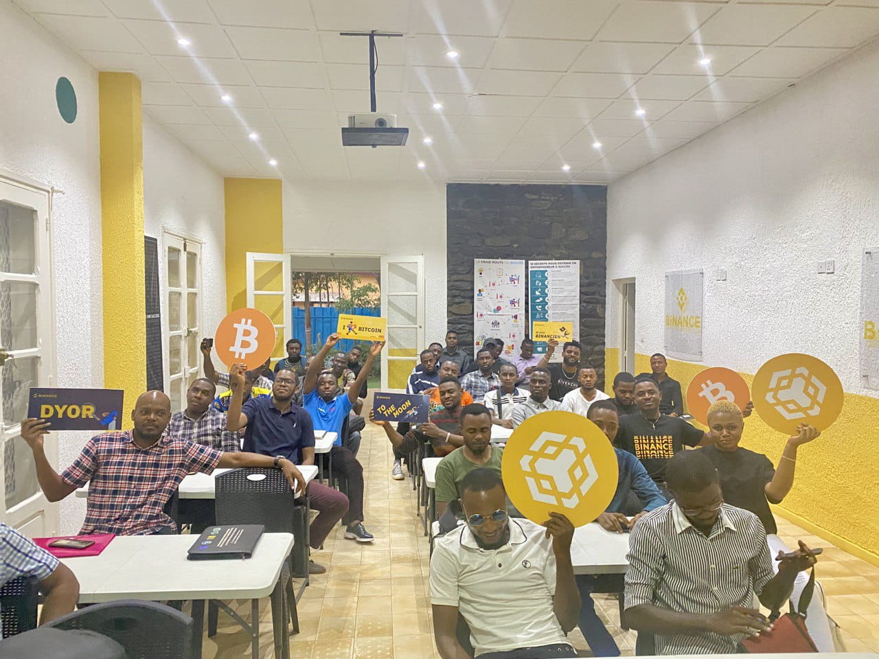 Formez vous en présentiel sur la crypto avec Binance Afrique | Blog Binance