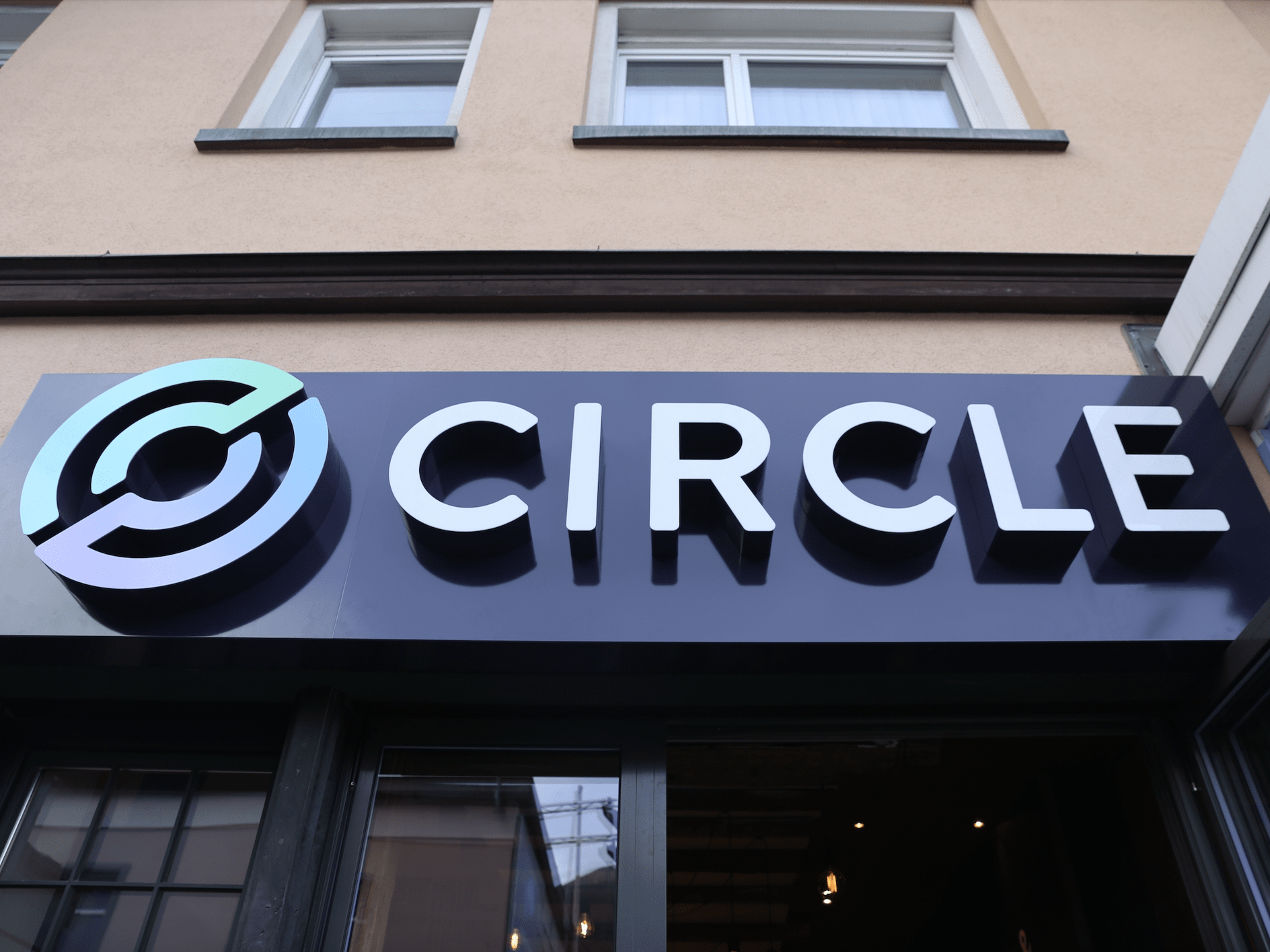 Crypto Firm Circle Defies Downsizing, Boosts Workforce By 25% | Binance News  on Binance Square