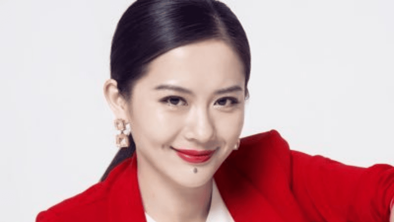 从美女主持人到币安联合创始人币圈女神何一的传奇 | BNB信仰者 on Binance Square