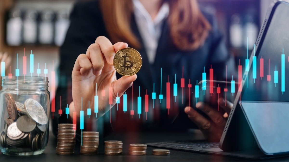 Crypto Market Takes $500B Hit, Analysts Predict Increased Volatility