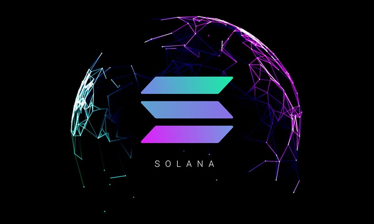 Solana Surges Past $207 on Bullish Cup-and-Handle Breakout