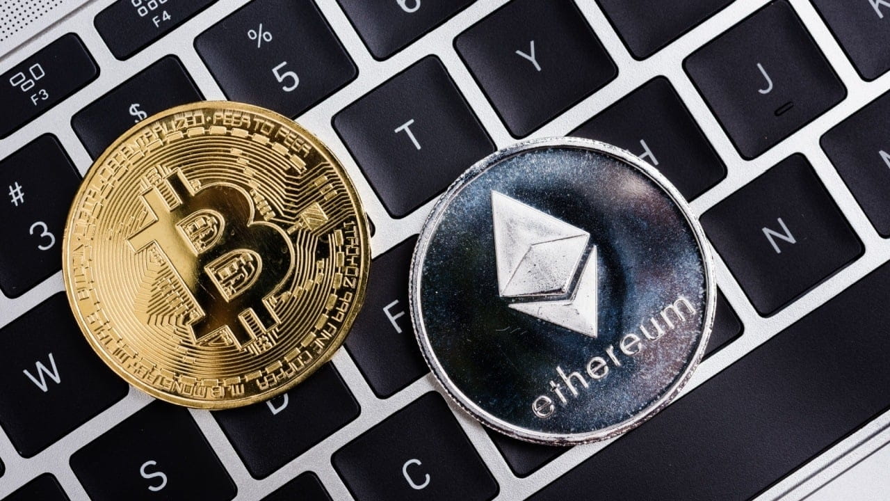 333 triệu USD rút khỏi các quỹ ETF Bitcoin với dòng tiền ra kỷ lục 465 triệu USD cho các quỹ ETF Ether