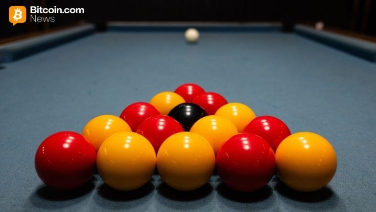 Heavy Selling Hits Bitcoin and Ether ETFs Again With $523 Million Combined Outflows