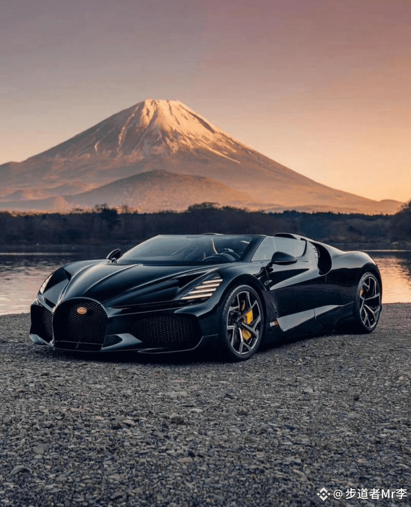 十年前的今天，比特币一个价格800左右，你一万块钱也只能买12.5个。现价比特币一个110000，按照目前价格来看，十年| 步道者Mr李