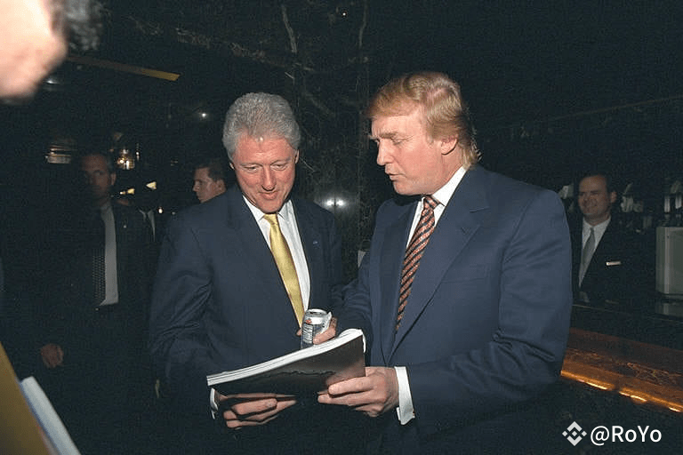👱🏻‍♂️ Bill Clinton jokes about his age and Trump's during RoYoK on