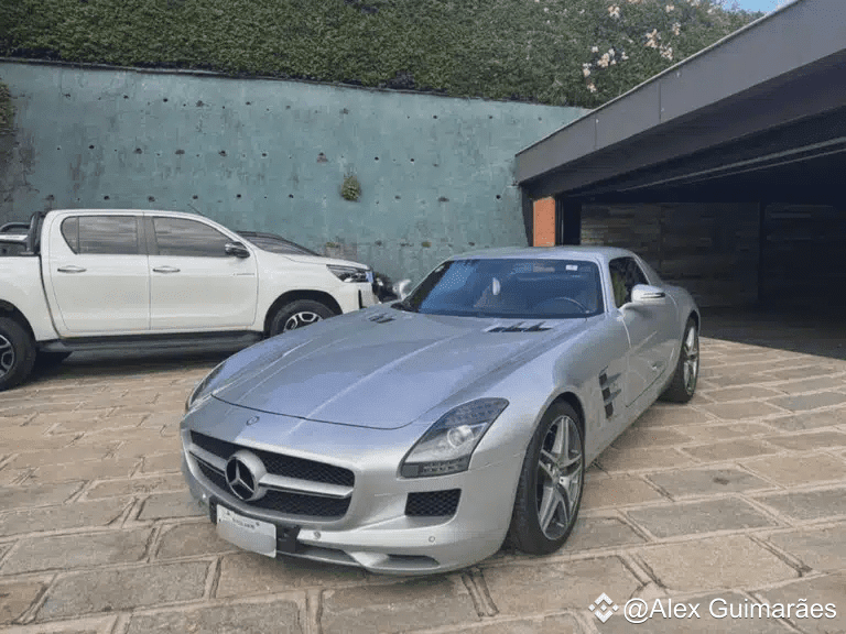 Carros de luxo apreendidos pela PF em Operação Fantasos/Divulgação