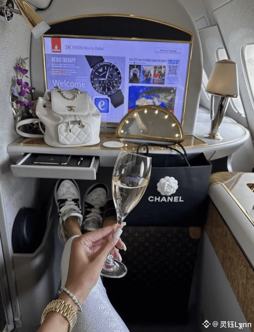 熊市实锤！50周均线破了，这波反弹千万别当真！ 兄弟们，咱们最担心的事还是发生了——大饼50周均线彻底失守，熊市已经板|