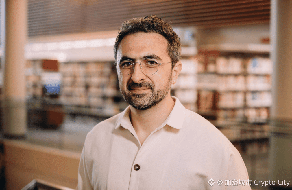 微軟 AI CEO：AI 將在 18 個月內實現白領工作自動化