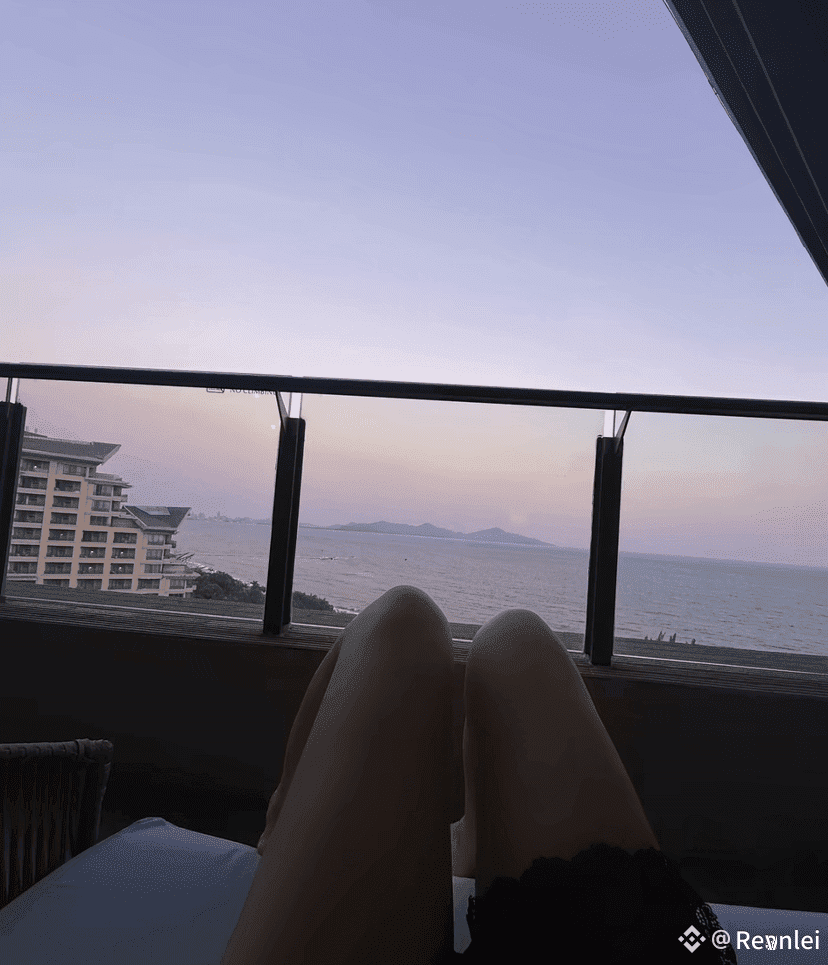 非农缺席，美联储只能指望小非农🤔 美国11月“小非农ADP 就业人数将于今晚21:15公布😎 美联储下周议息会议| 百小亿蕾蕾